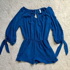 NWOT Split Sleeve Romper